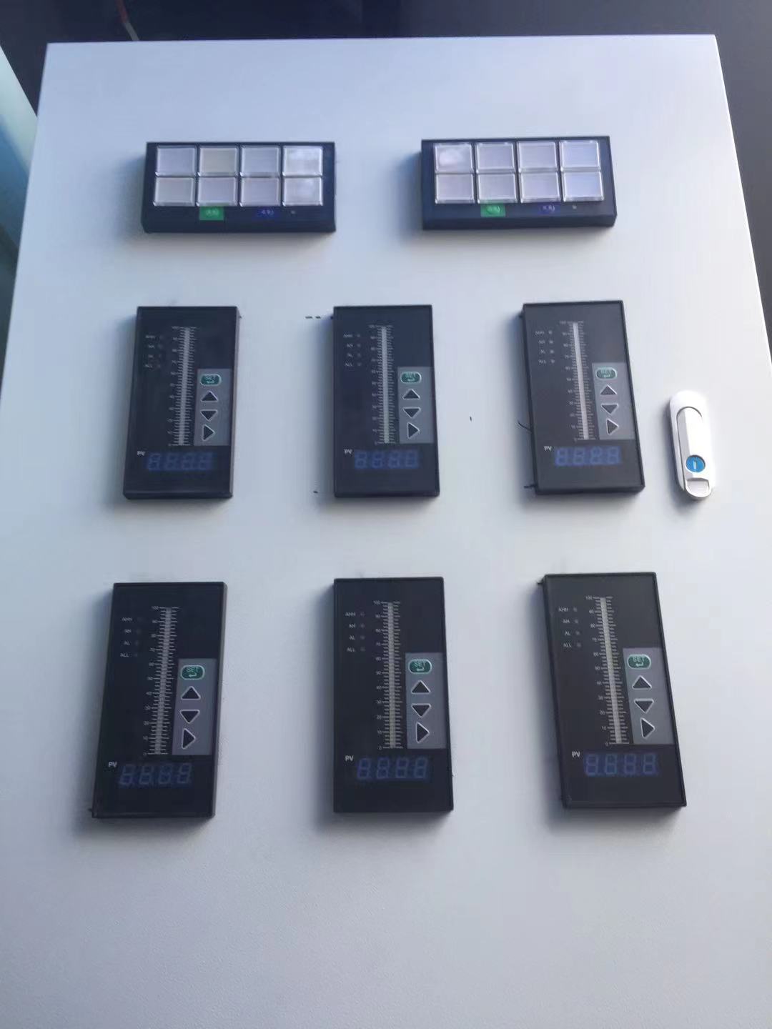 多路液位显示控制箱